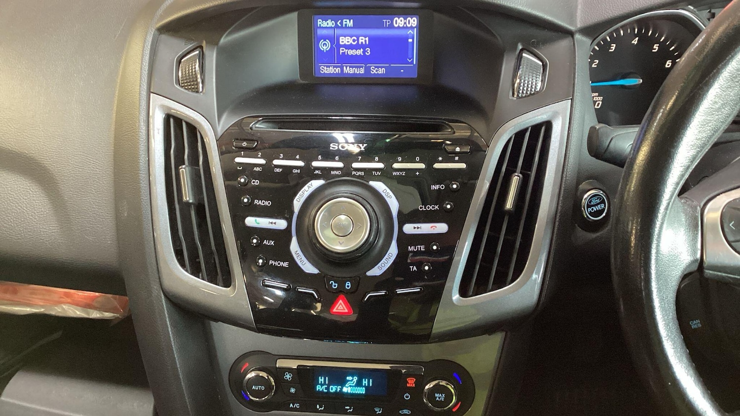 Used Ford Focus 2013 for sale - 76700897: Photo 23