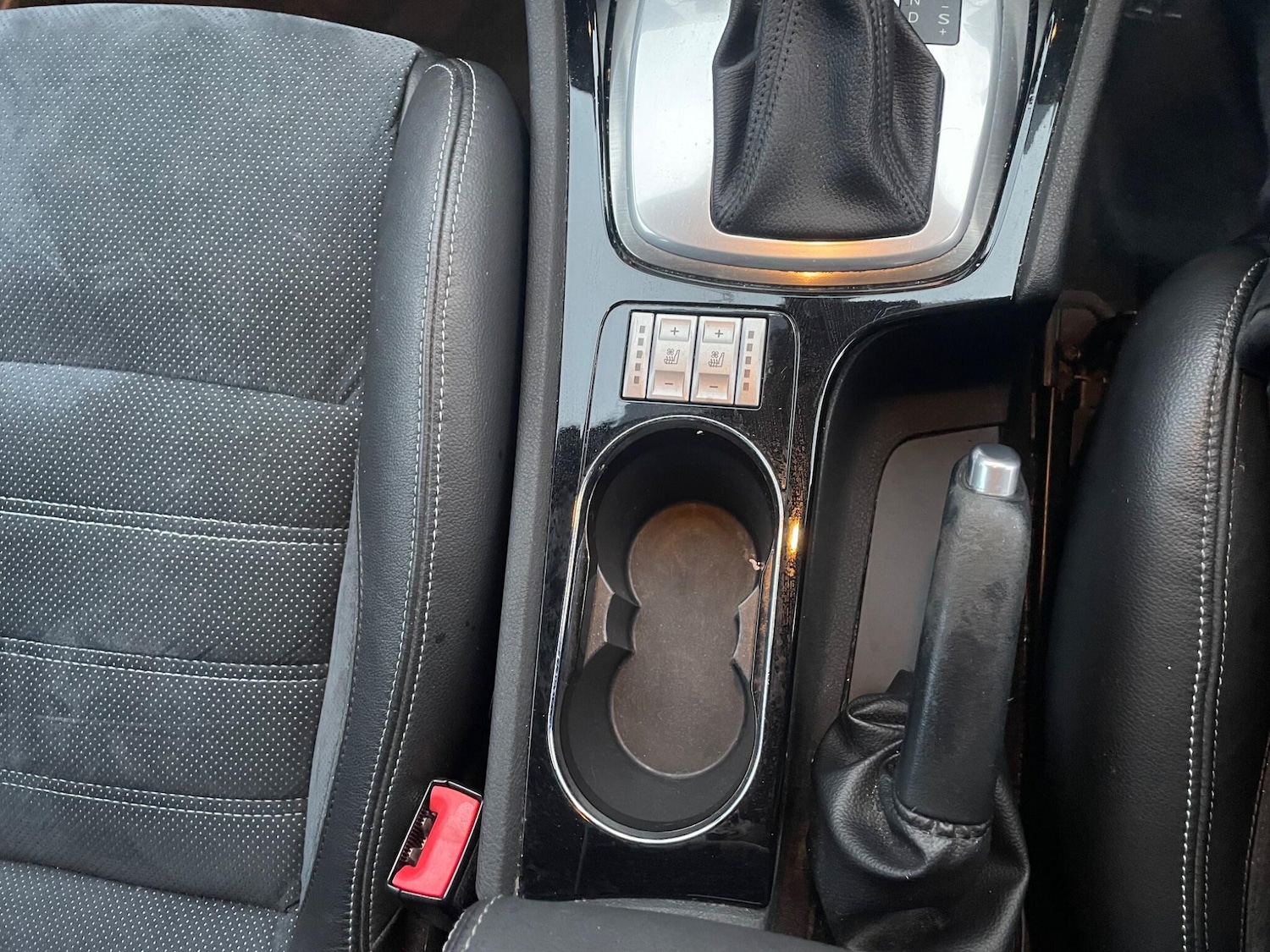 Used Ford Mondeo 2010 for sale - 76850476: Photo 19