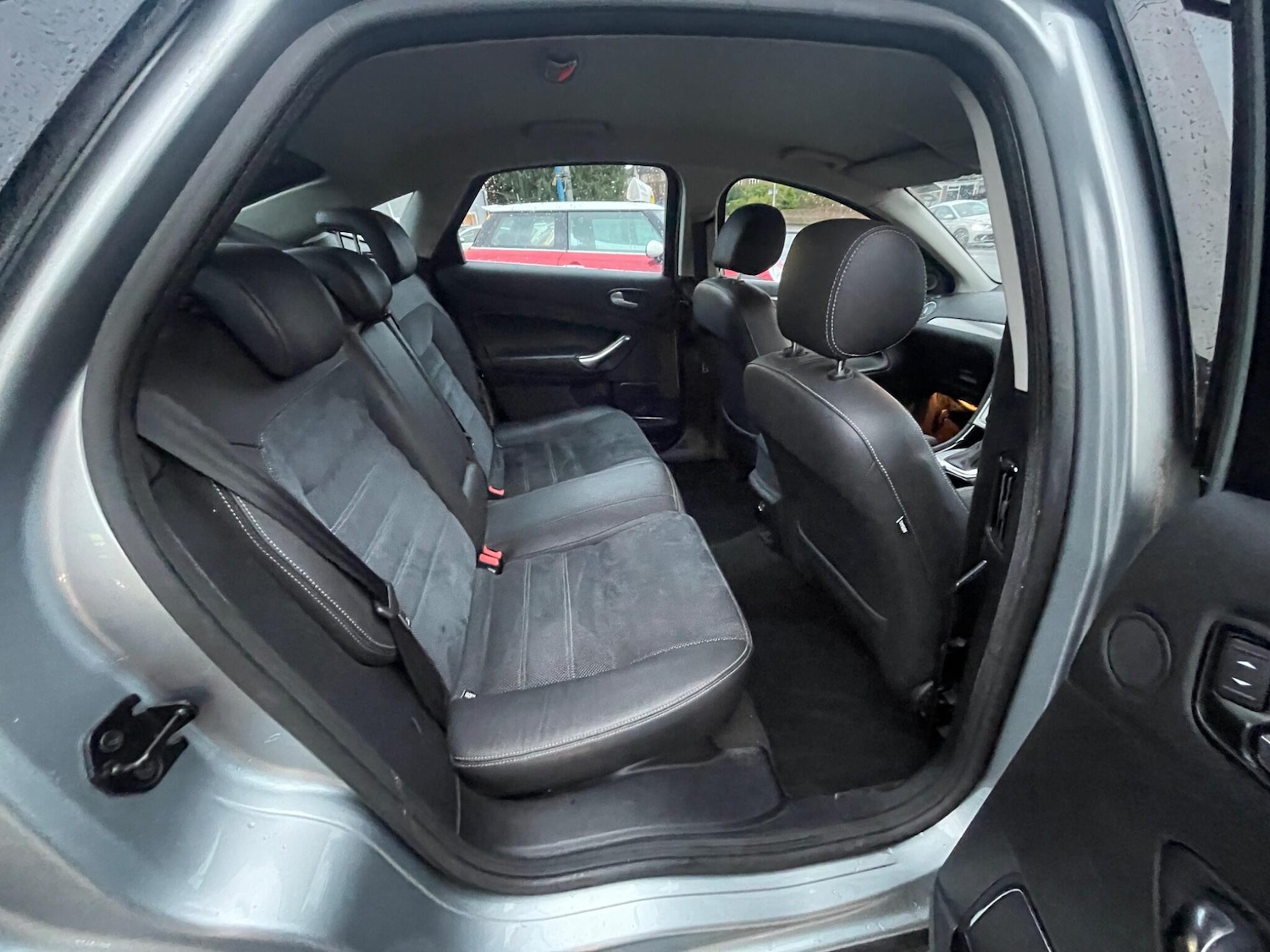 Used Ford Mondeo 2010 for sale - 76850476: Photo 25