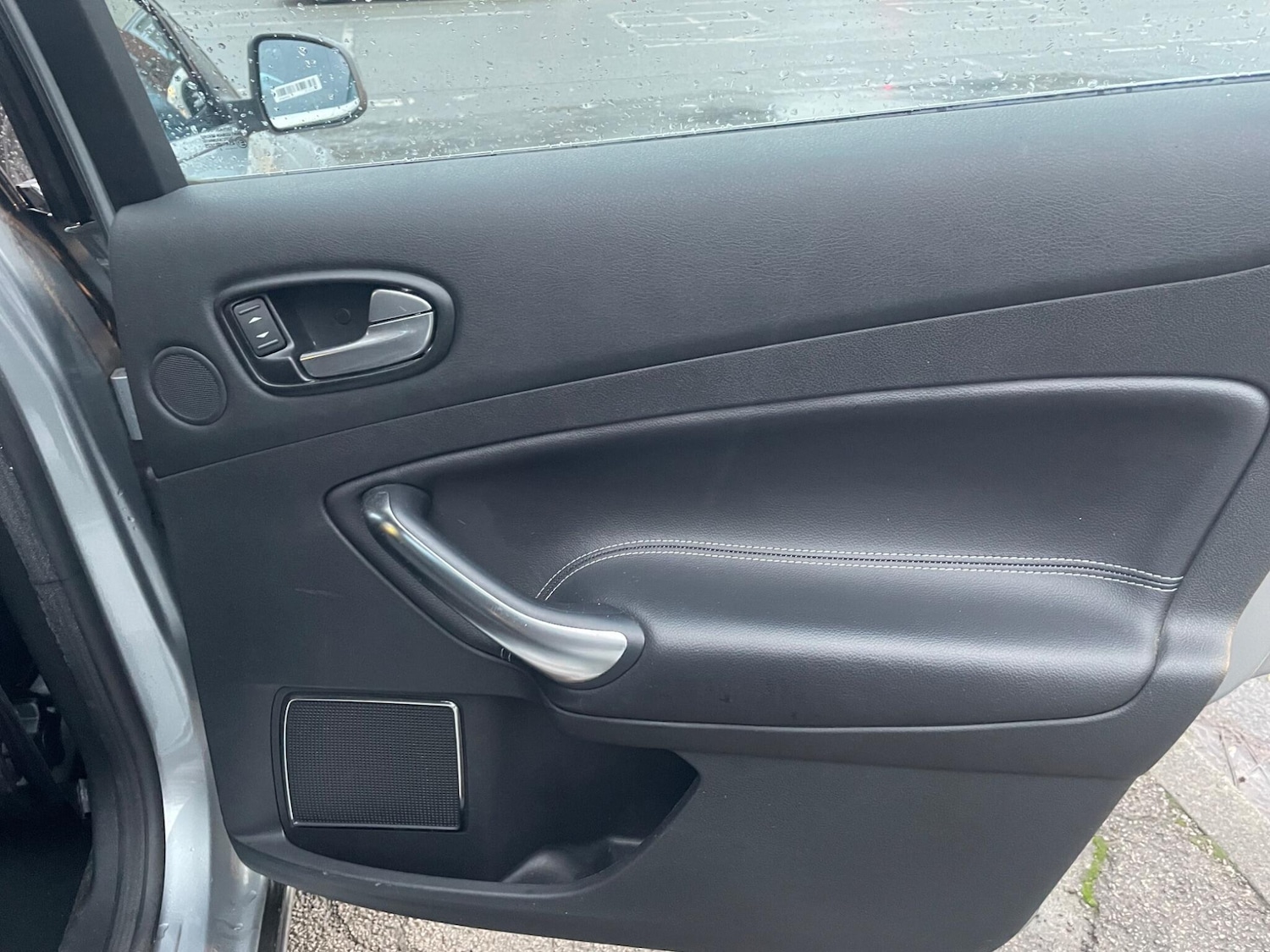 Used Ford Mondeo 2010 for sale - 76850476: Photo 38