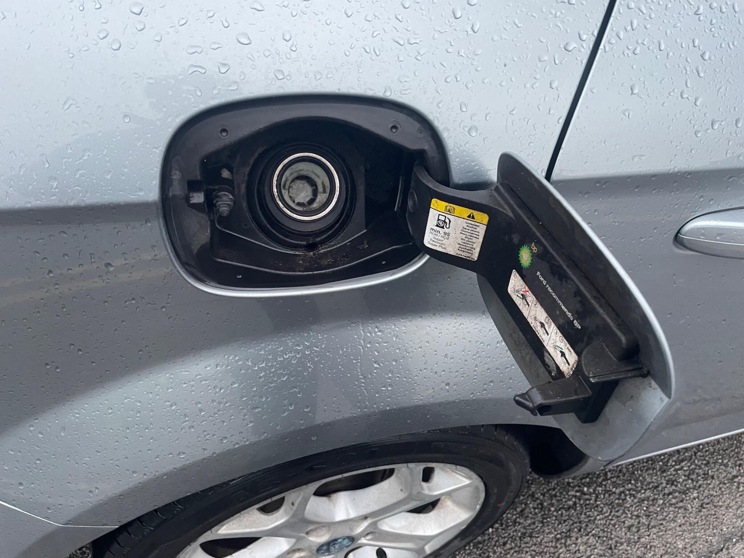 Used Ford Mondeo 2010 for sale - 76850476: Photo 42