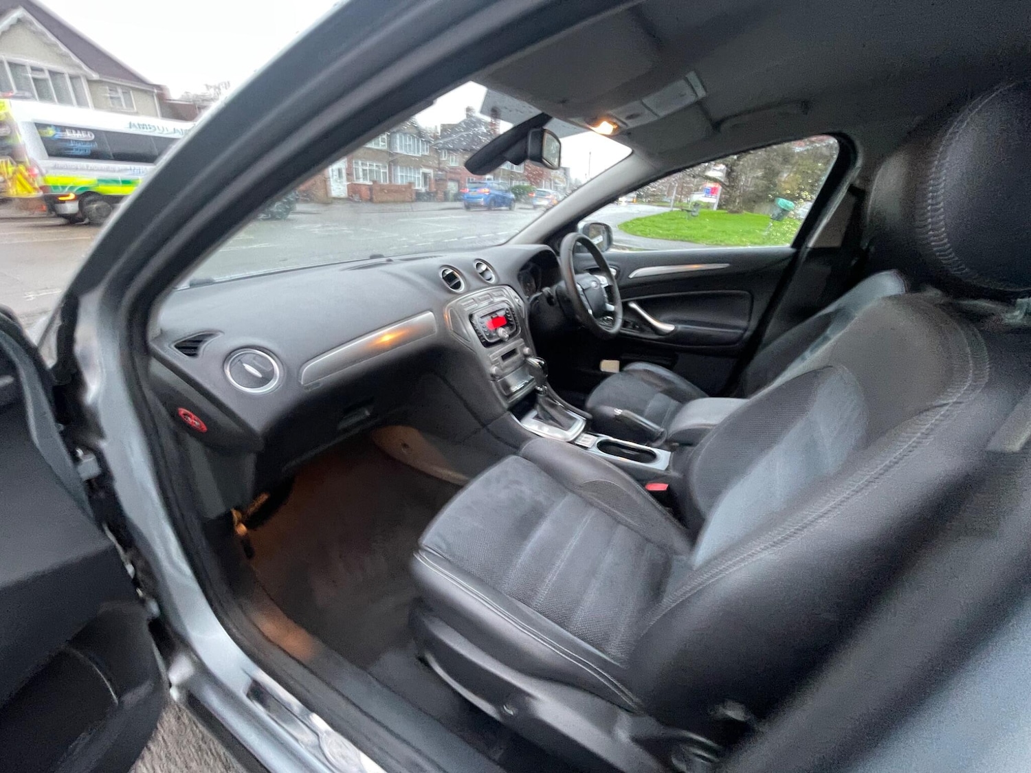 Used Ford Mondeo 2010 for sale - 76850476: Photo 54