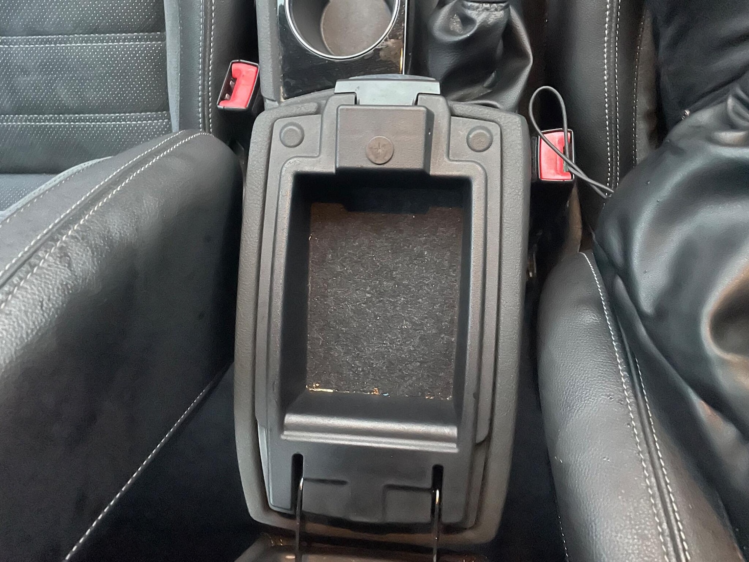 Used Ford Mondeo 2010 for sale - 76850476: Photo 75