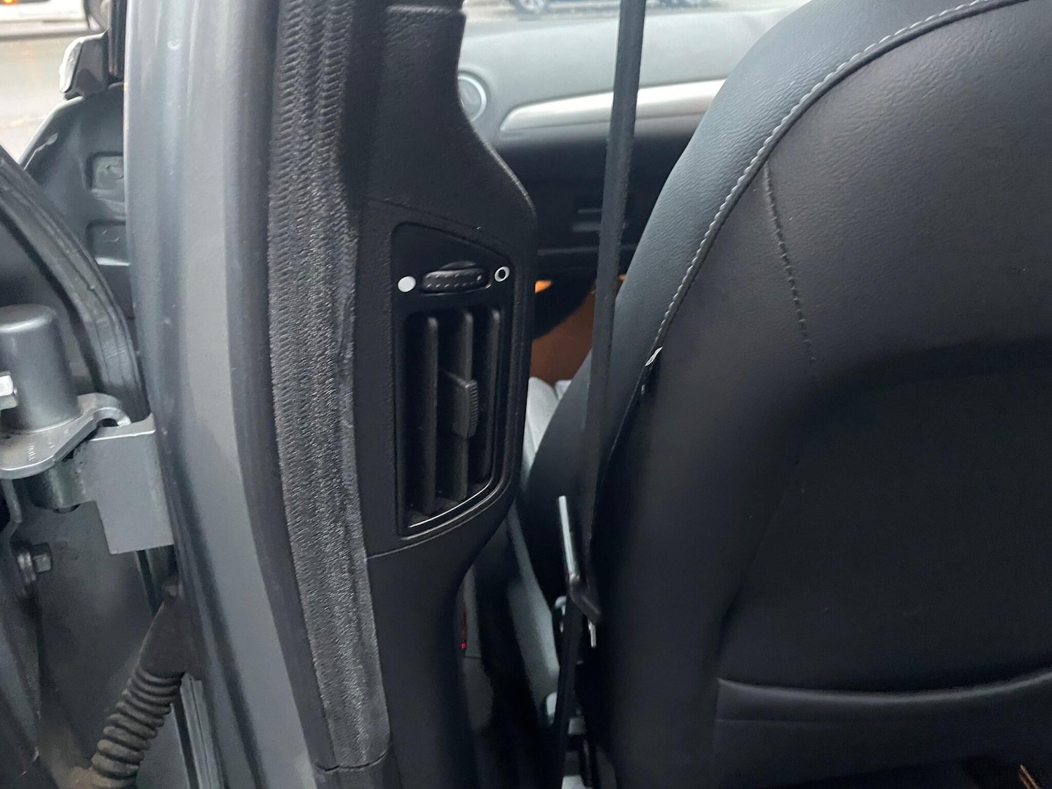 Used Ford Mondeo 2010 for sale - 76850476: Photo 78