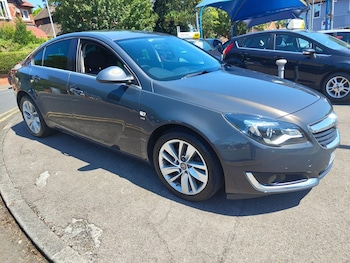 Vauxhall - Insignia