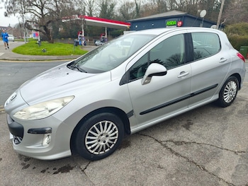 Used Peugeot 308 2010 for sale - 77737653: Photo
