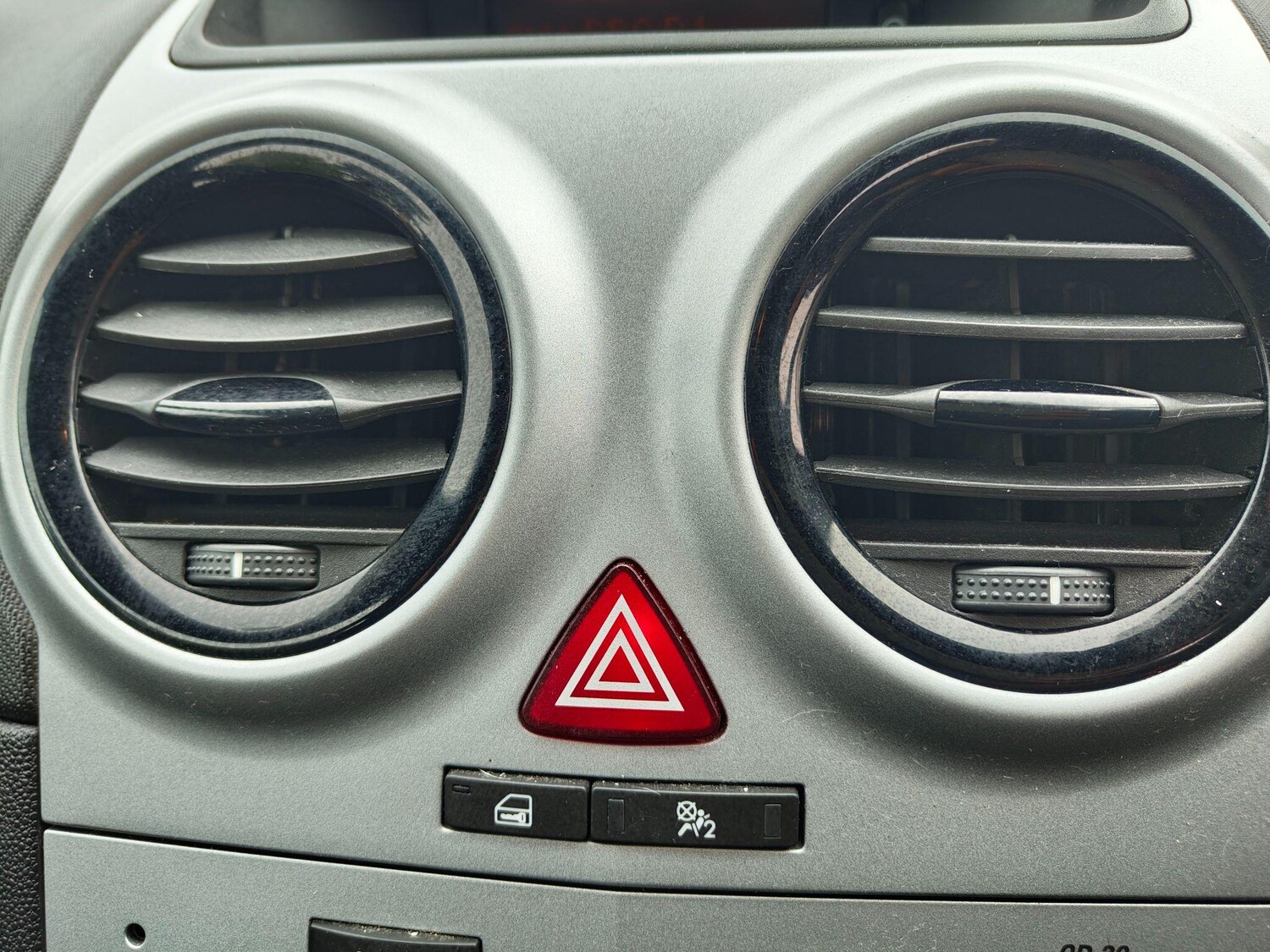 Used Vauxhall Corsa 2012 for sale - 78184830: Photo 56