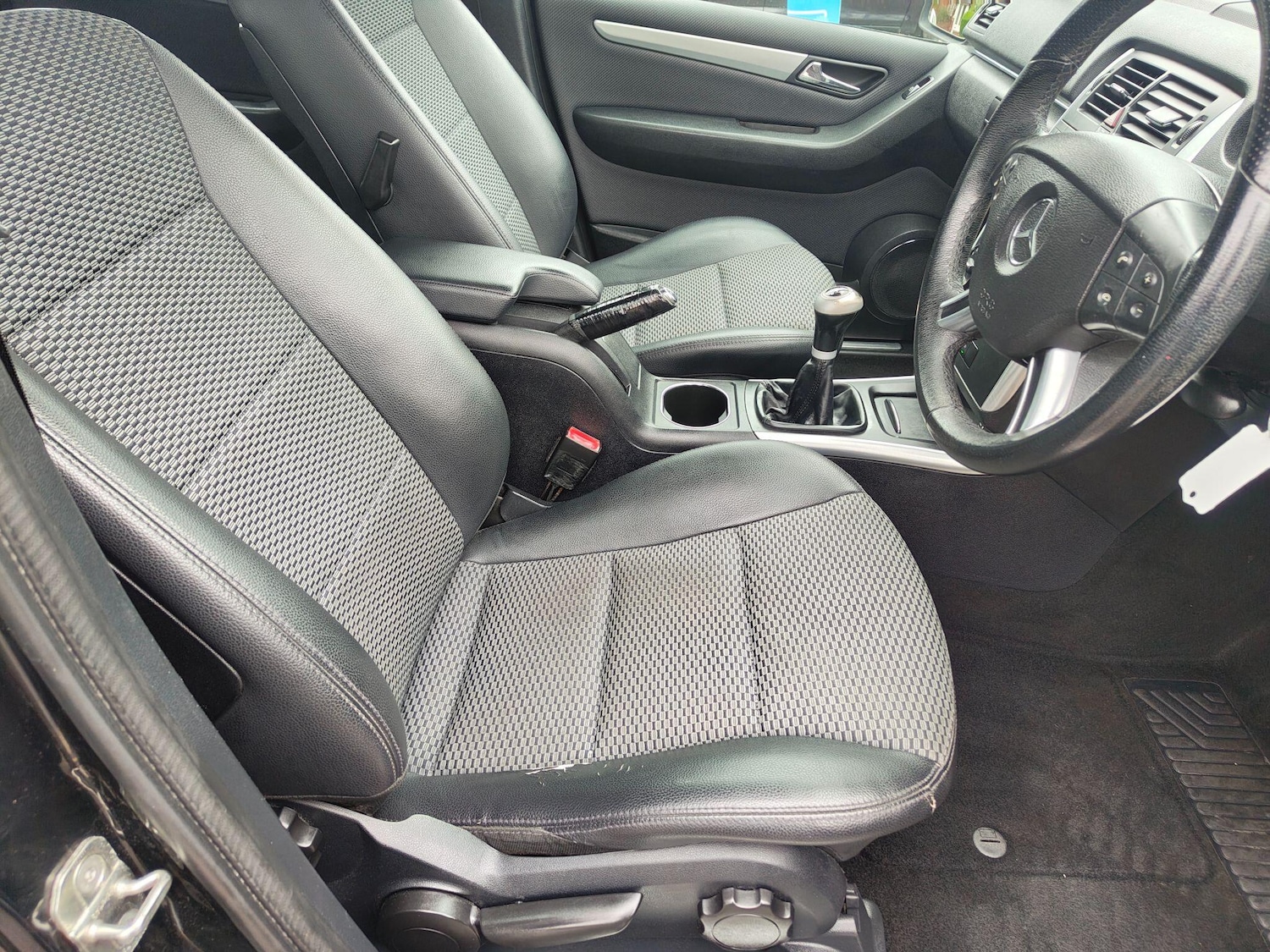 Used Mercedes-Benz B Class 2009 for sale - 78171525: Photo 25