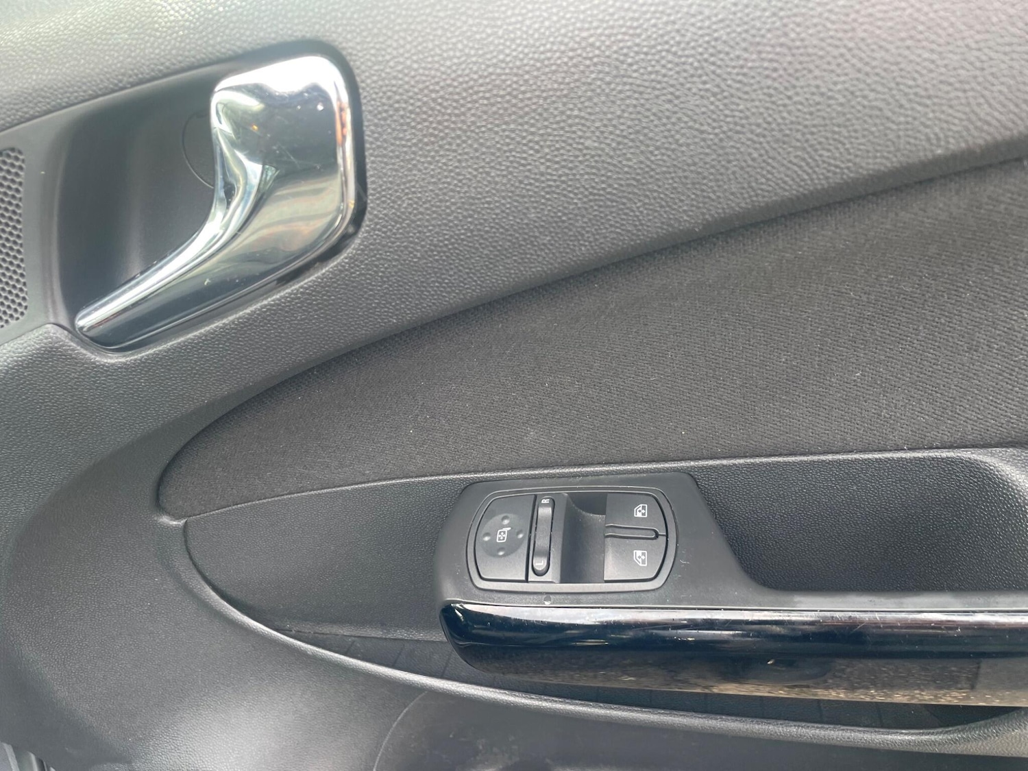 Used Vauxhall Corsa 2011 for sale - 77537417: Photo 29