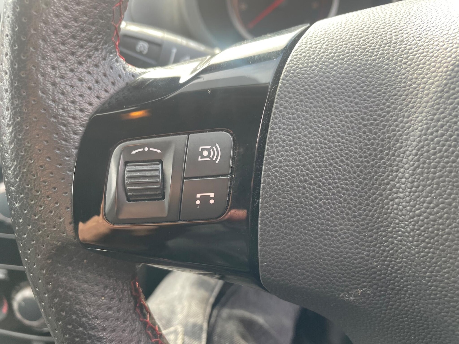 Used Vauxhall Corsa 2011 for sale - 77537417: Photo 30