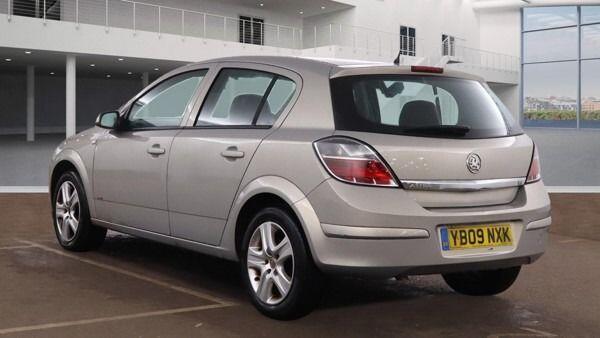 Used Vauxhall Astra 2009 for sale - 76990888: Photo 3