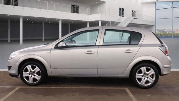 Used Vauxhall Astra 2009 for sale - 76990888: Photo 4
