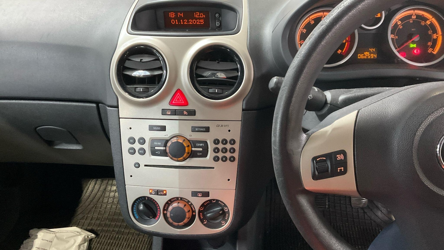 Used Vauxhall Corsa 2007 for sale - 76824225: Photo 27