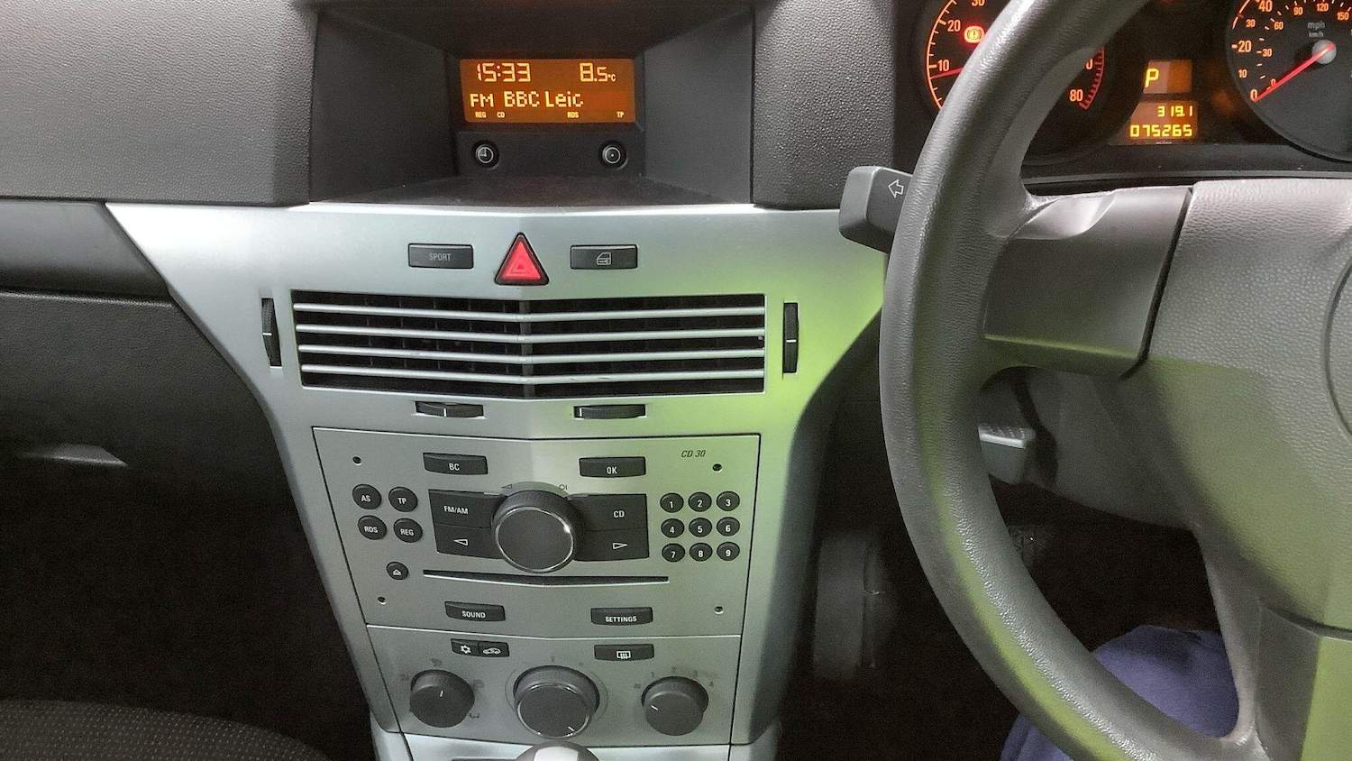 Used Vauxhall Astra 2009 for sale - 76742807: Photo 33