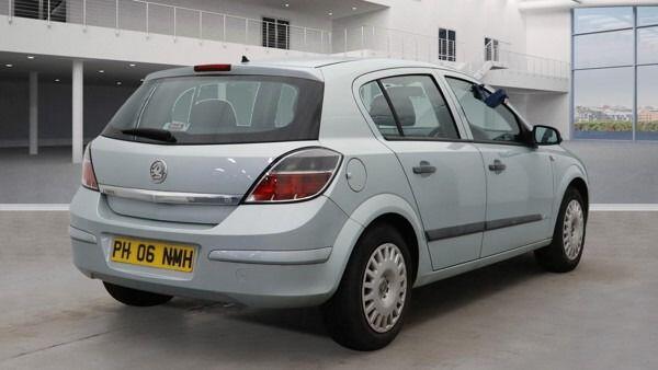 Used Vauxhall Astra 2009 for sale - 76742807: Photo 6