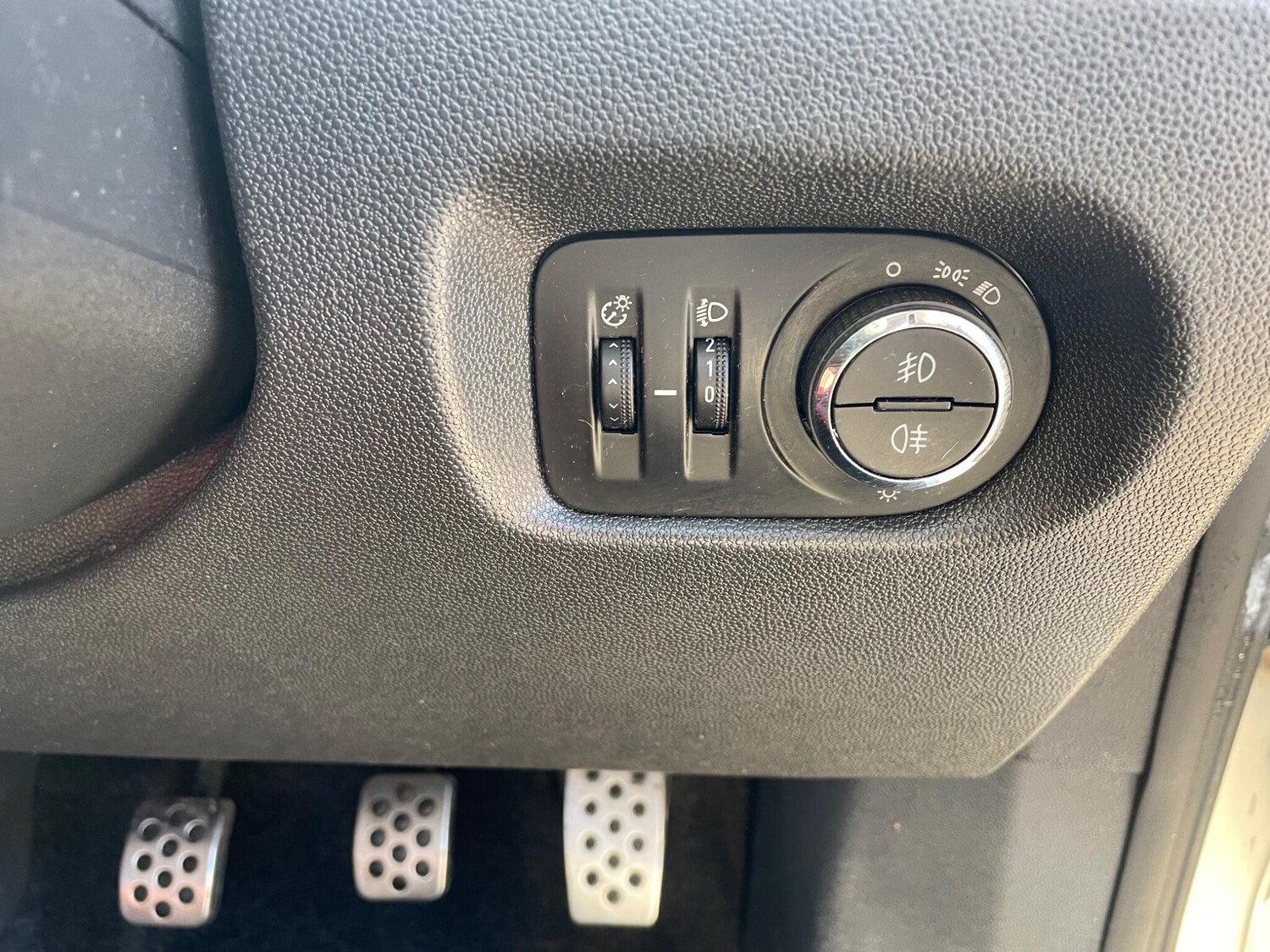 Used Vauxhall Corsa 2012 for sale - 76752814: Photo 23