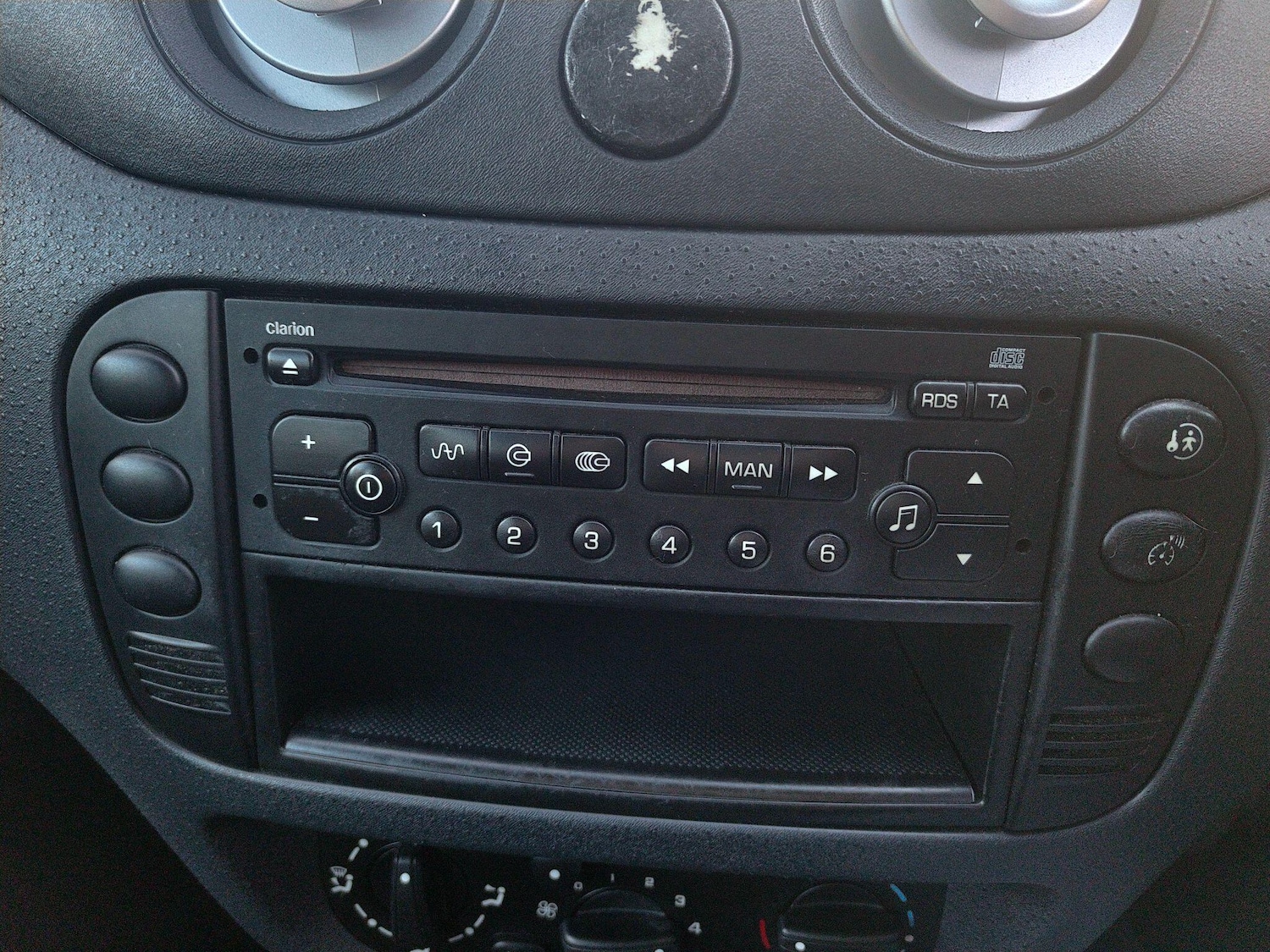 Used Citroen C3 2005 for sale - 77144009: Photo 28