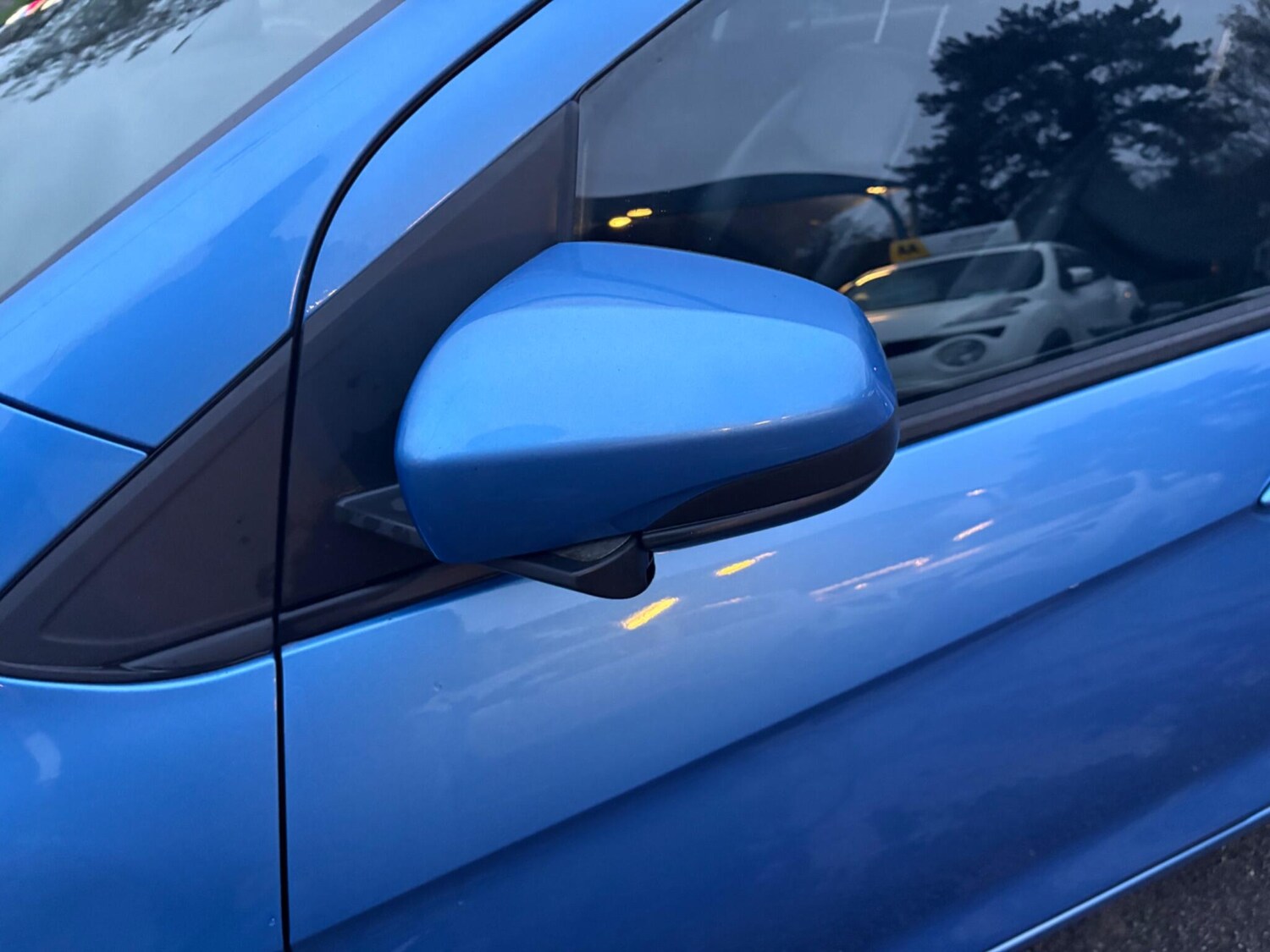 Used Vauxhall Viva 2015 for sale - 76538202: Photo 52