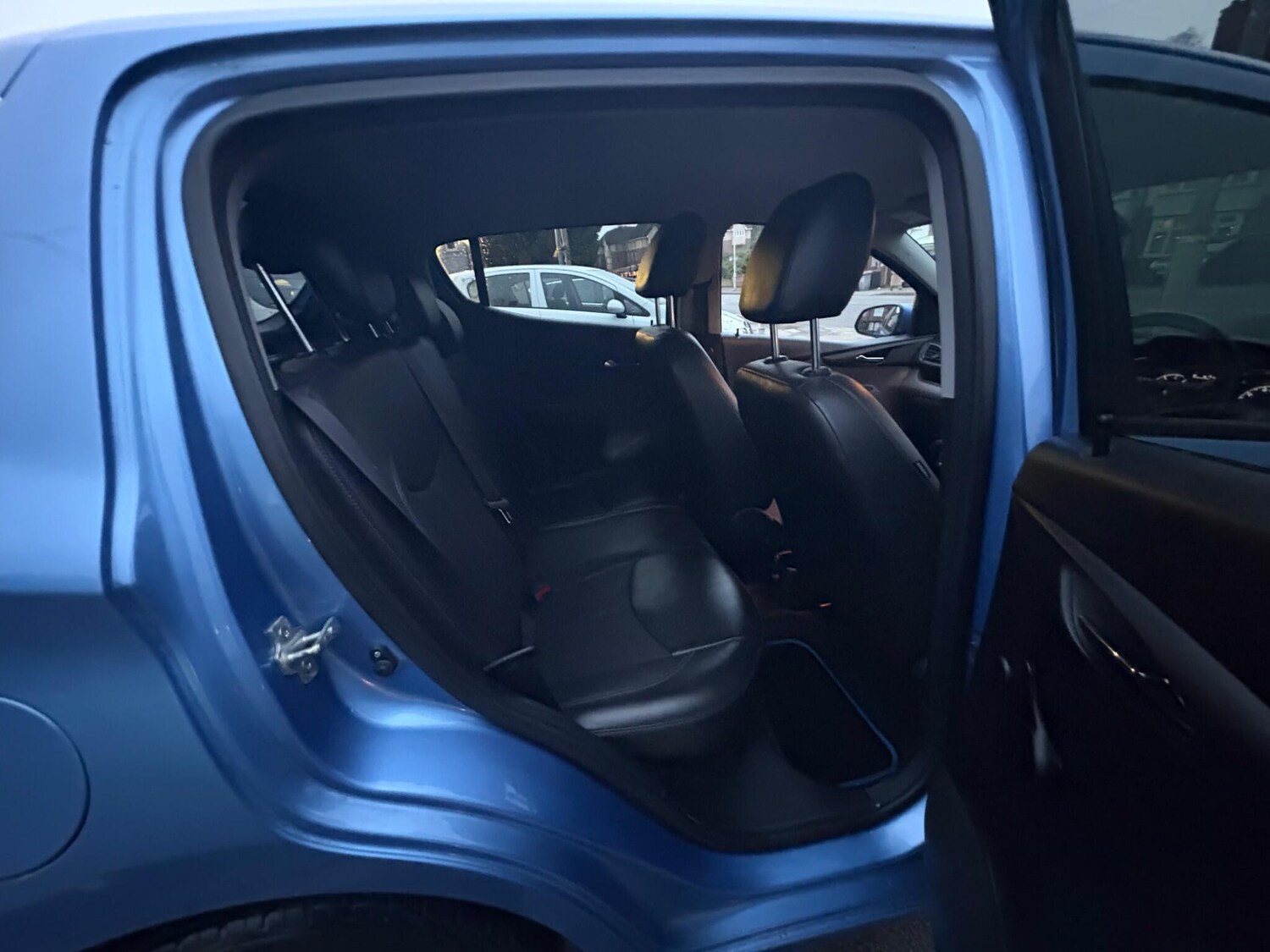 Used Vauxhall Viva 2015 for sale - 76538202: Photo 77