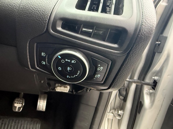 Used Ford Focus 2017 for sale - 75431155: Photo 31