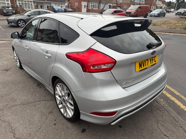 Used Ford Focus 2017 for sale - 75431155: Photo 3