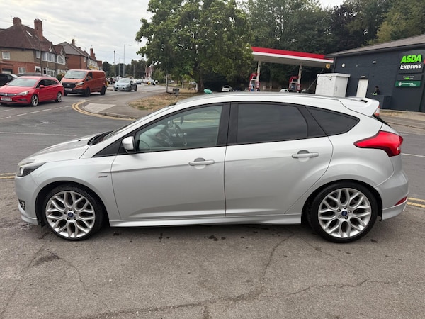 Used Ford Focus 2017 for sale - 75431155: Photo 4