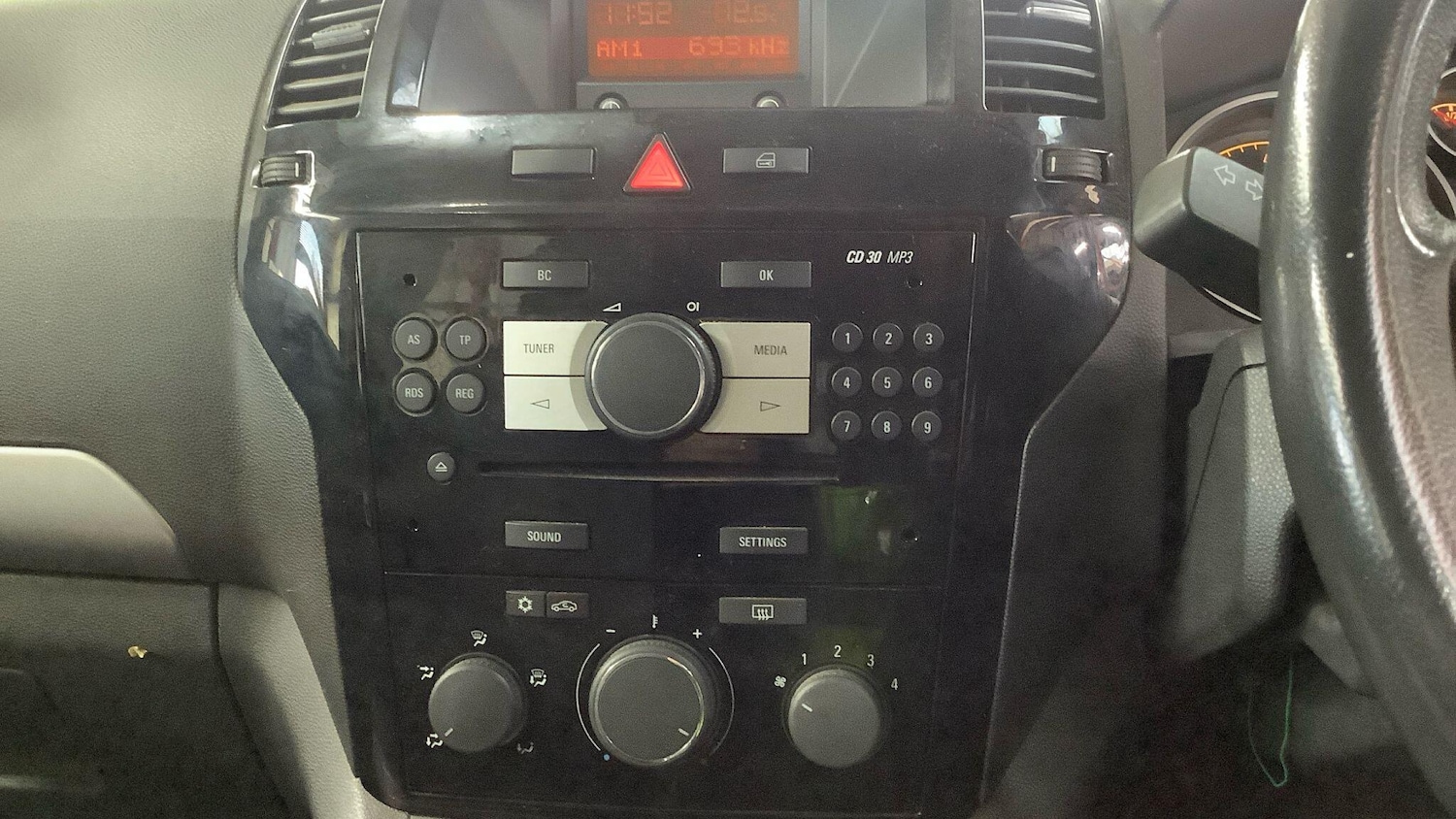 Used Vauxhall Zafira 2014 for sale - 76512791: Photo 36