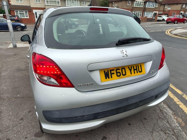 Used Peugeot 207 2010 for sale - 76214078: Photo 10