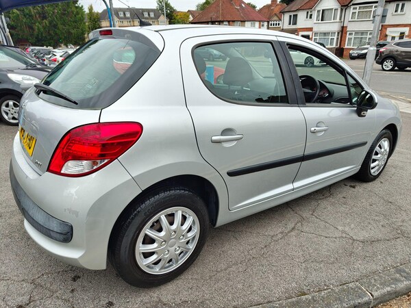 Used Peugeot 207 2010 for sale - 76214078: Photo 17