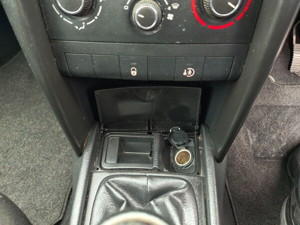 Used Peugeot 207 2010 for sale - 76214078: Photo 19