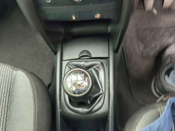 Used Peugeot 207 2010 for sale - 76214078: Photo 20