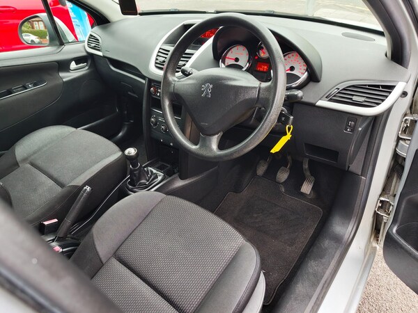 Used Peugeot 207 2010 for sale - 76214078: Photo 24