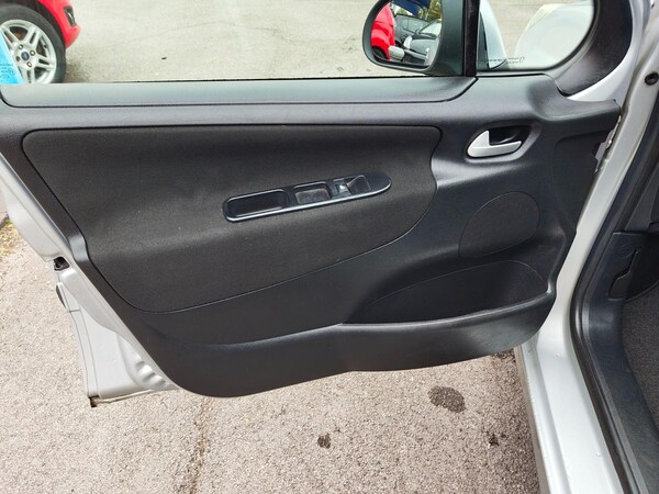 Used Peugeot 207 2010 for sale - 76214078: Photo 35