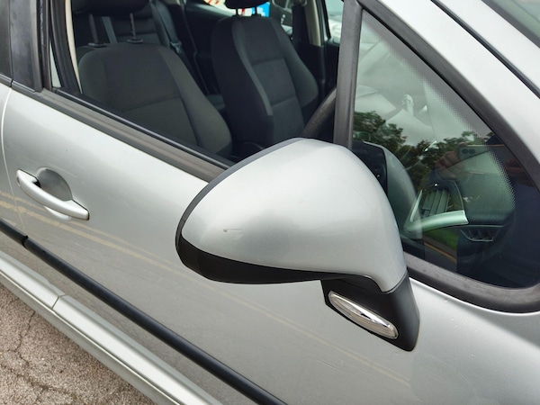 Used Peugeot 207 2010 for sale - 76214078: Photo 44