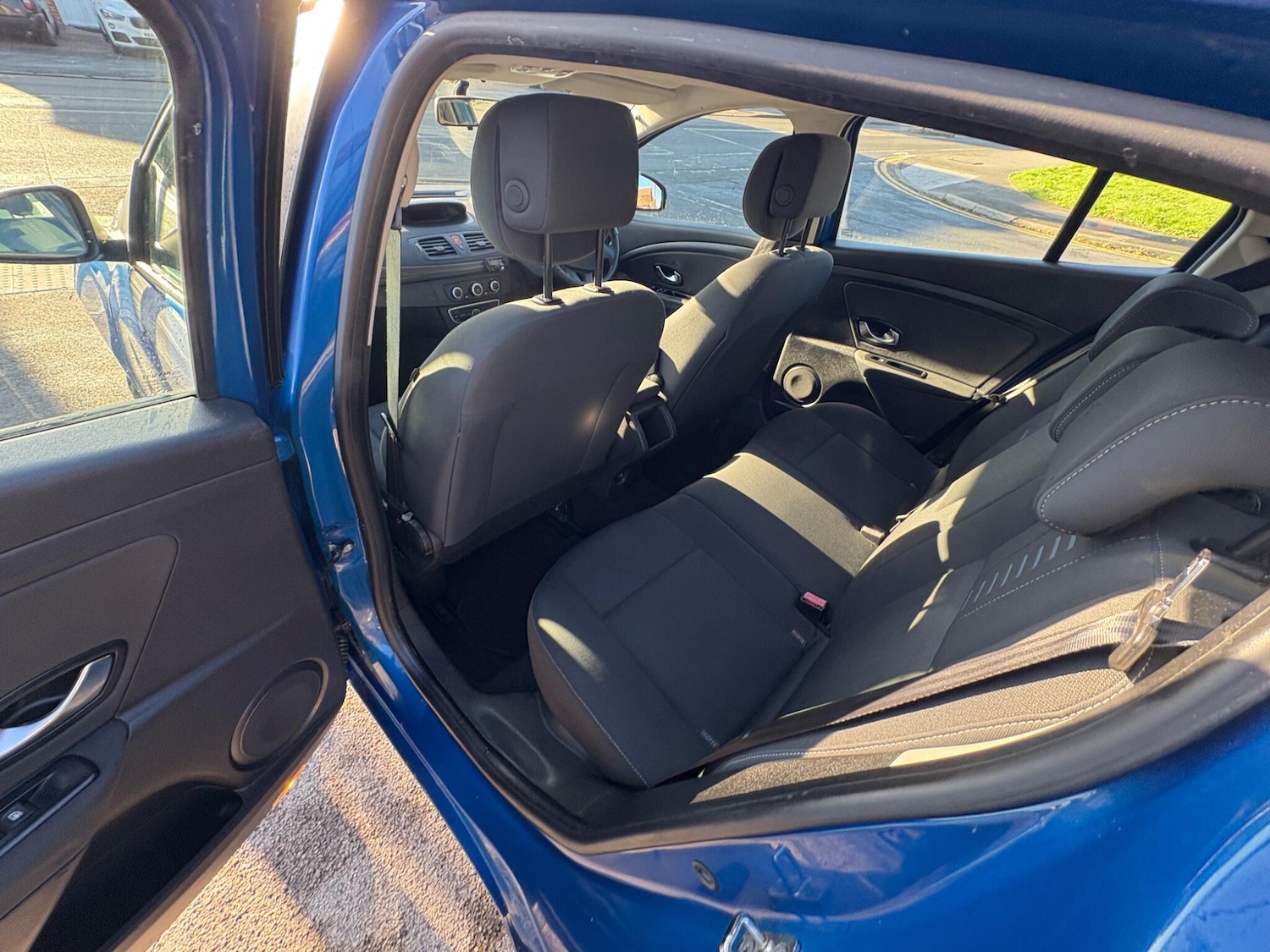 Used Renault Megane 2011 for sale - 77143022: Photo 27