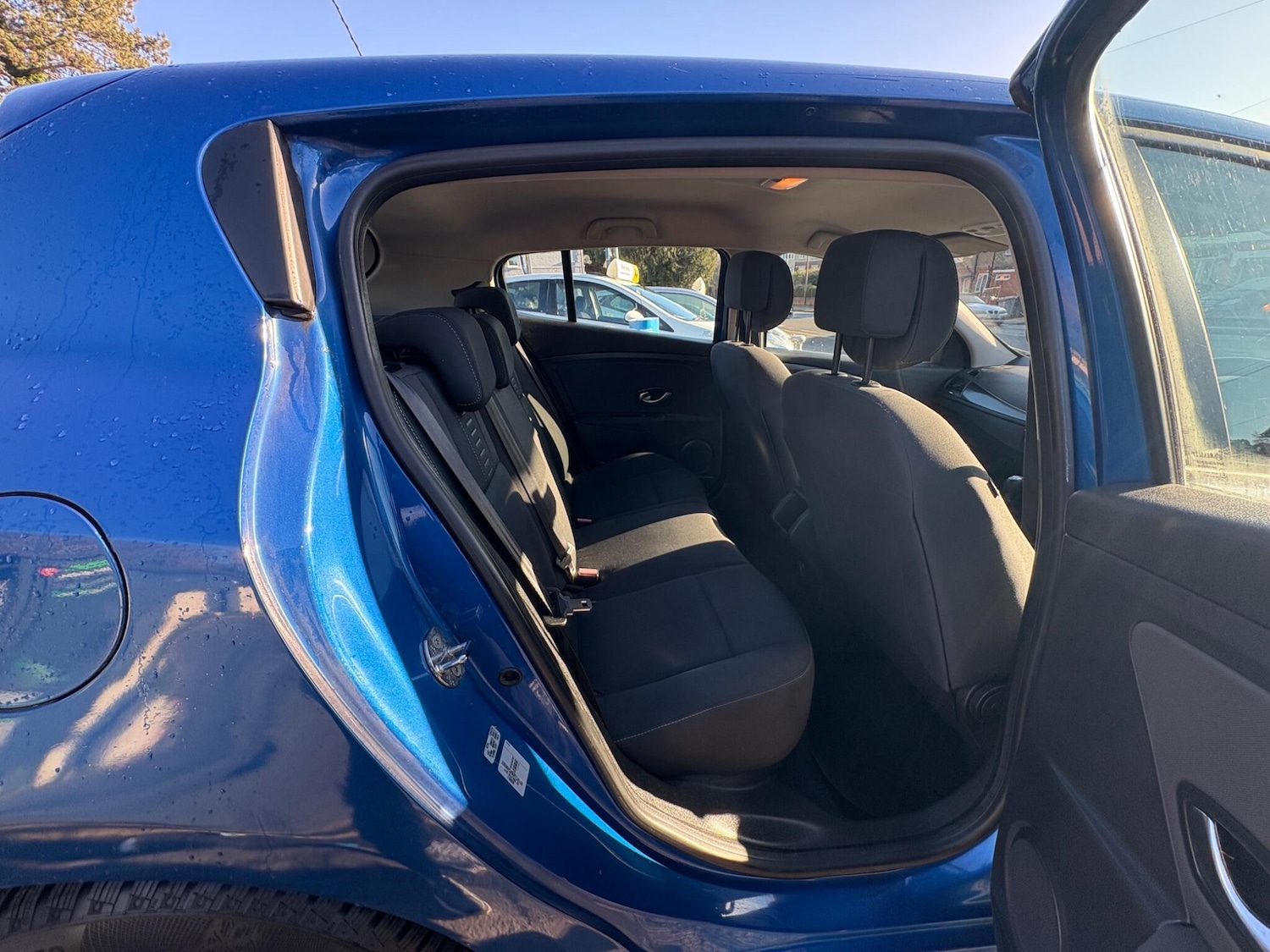 Used Renault Megane 2011 for sale - 77143022: Photo 38