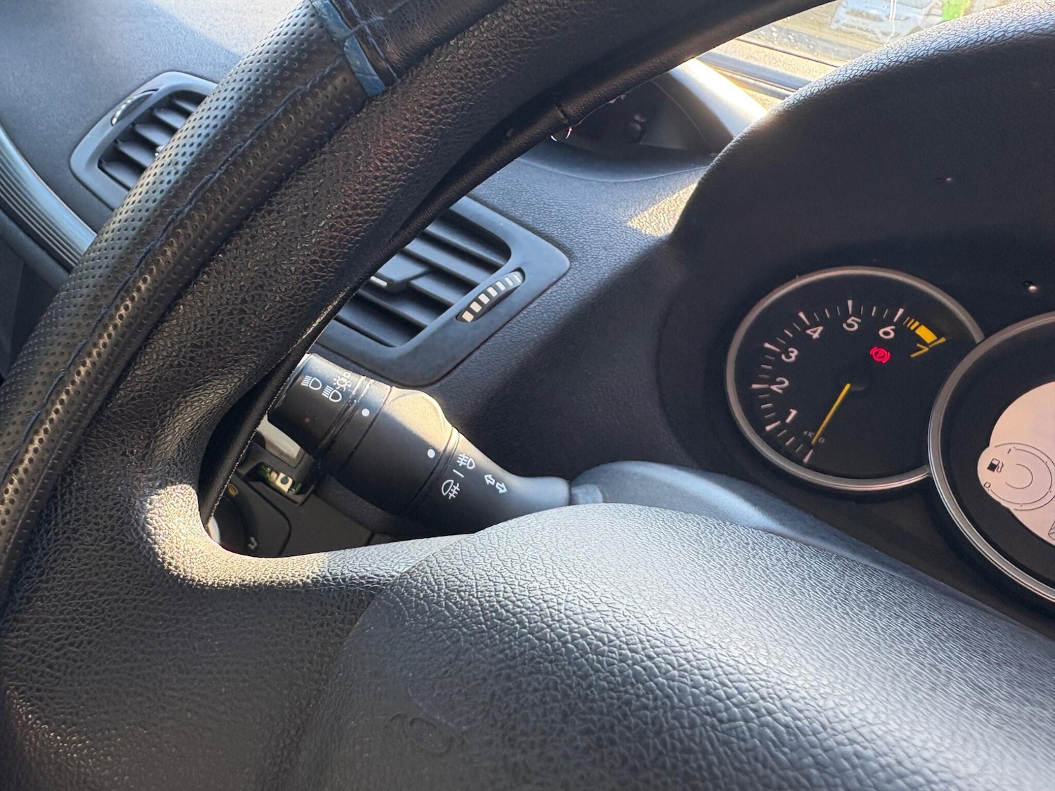 Used Renault Megane 2011 for sale - 77143022: Photo 76