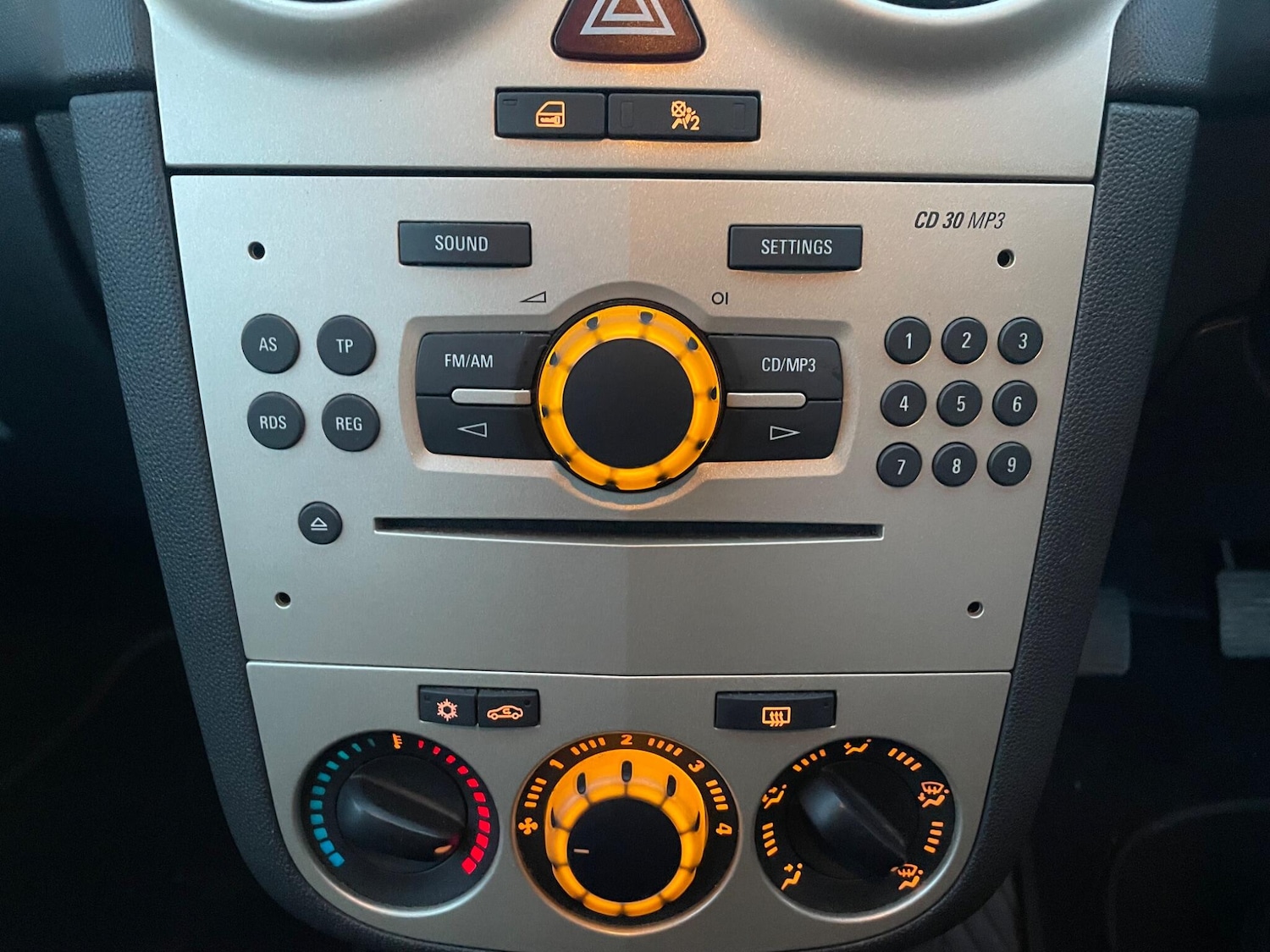 Used Vauxhall Corsa 2010 for sale - 77376983: Photo 31