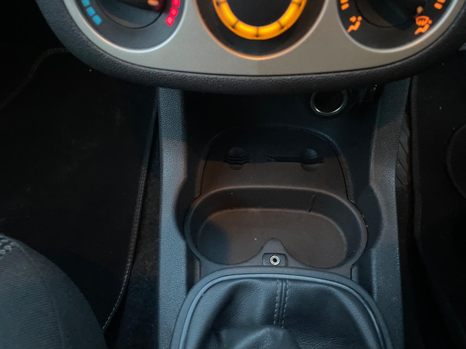 Used Vauxhall Corsa 2010 for sale - 77376983: Photo 33