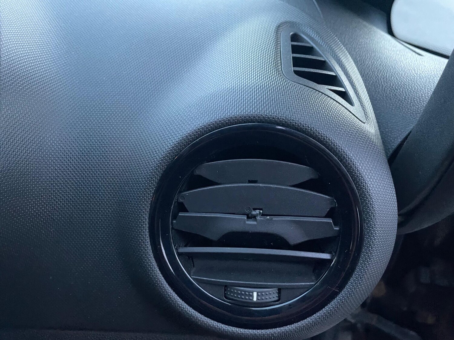 Used Vauxhall Corsa 2010 for sale - 77376983: Photo 74