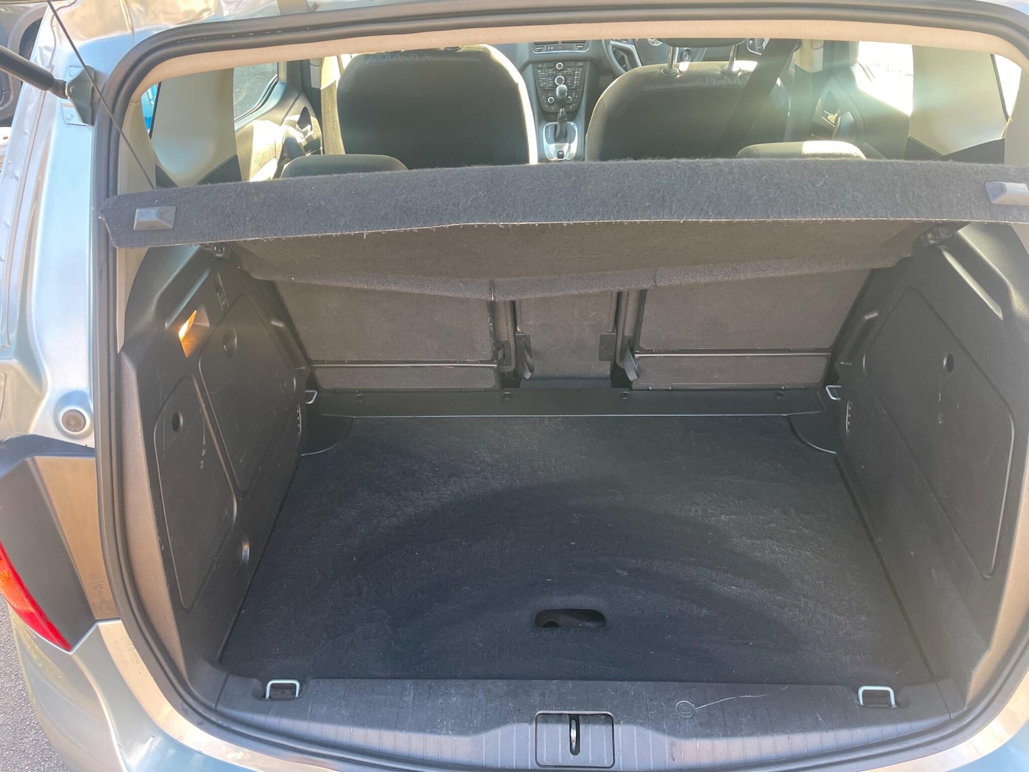 Used Vauxhall Meriva 2013 for sale - 76742845: Photo 38