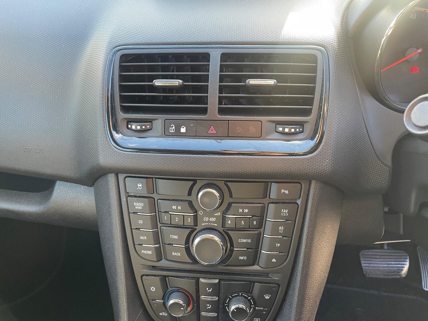 Used Vauxhall Meriva 2013 for sale - 76742845: Photo 51