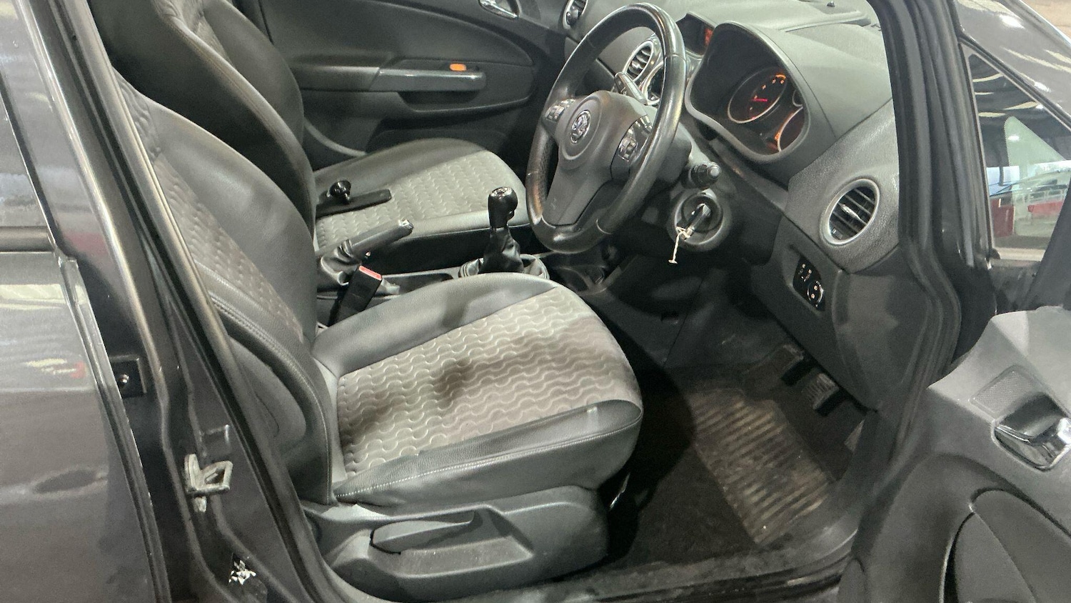 Used Vauxhall Corsa 2011 for sale - 77191529: Photo 20