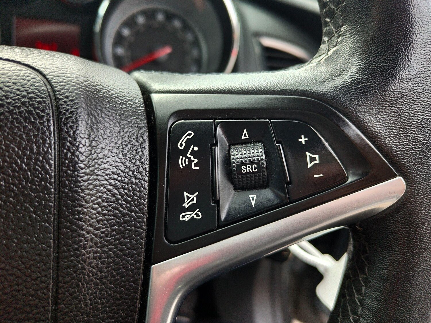 Used Vauxhall Astra 2011 for sale - 78184177: Photo 35