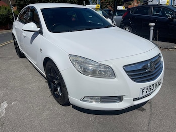 Vauxhall - Insignia