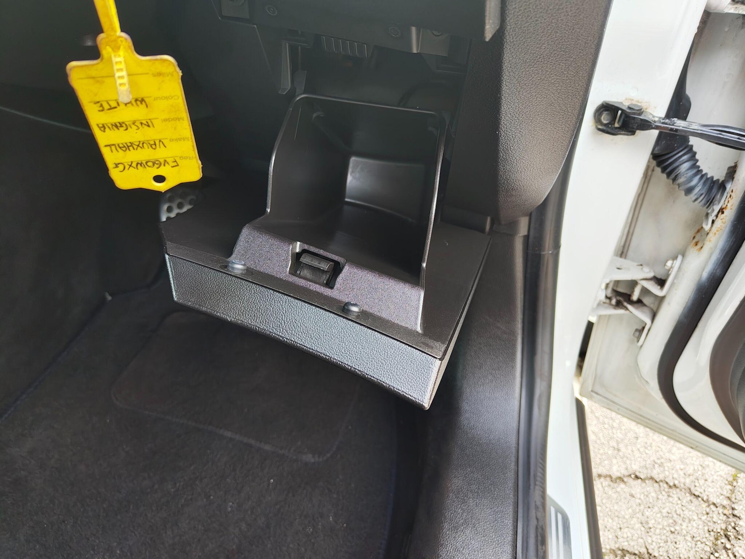 Used Vauxhall Insignia 2010 for sale - 75719602: Photo 73