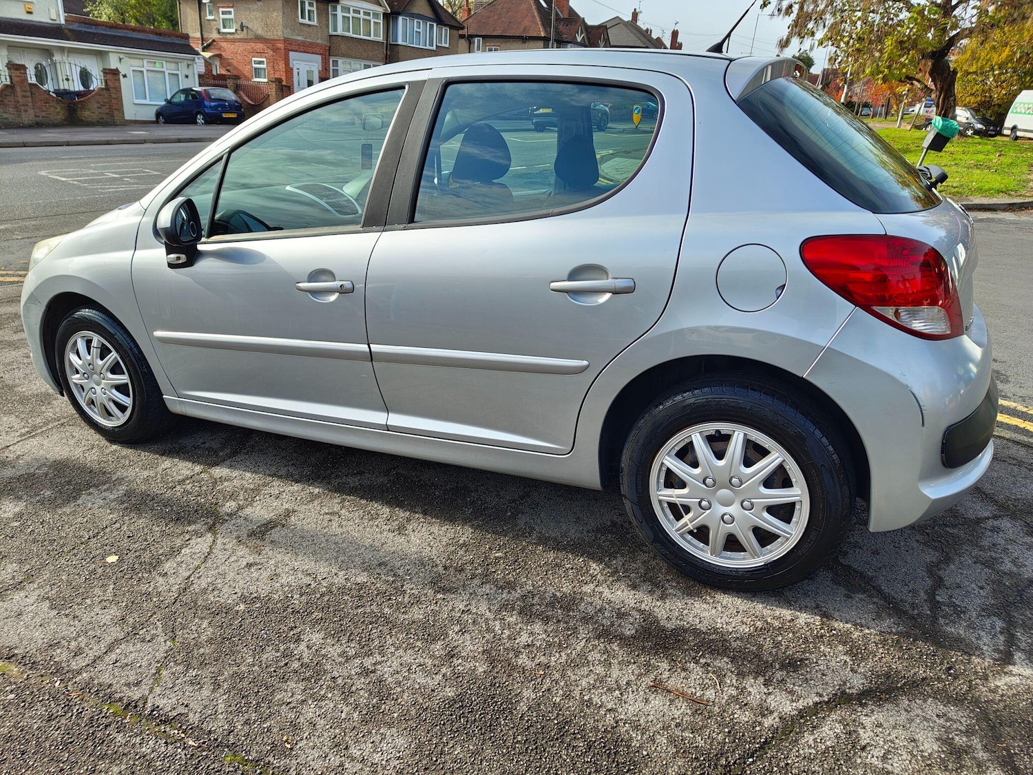 Used Peugeot 207 2011 for sale - 76424844: Photo 10