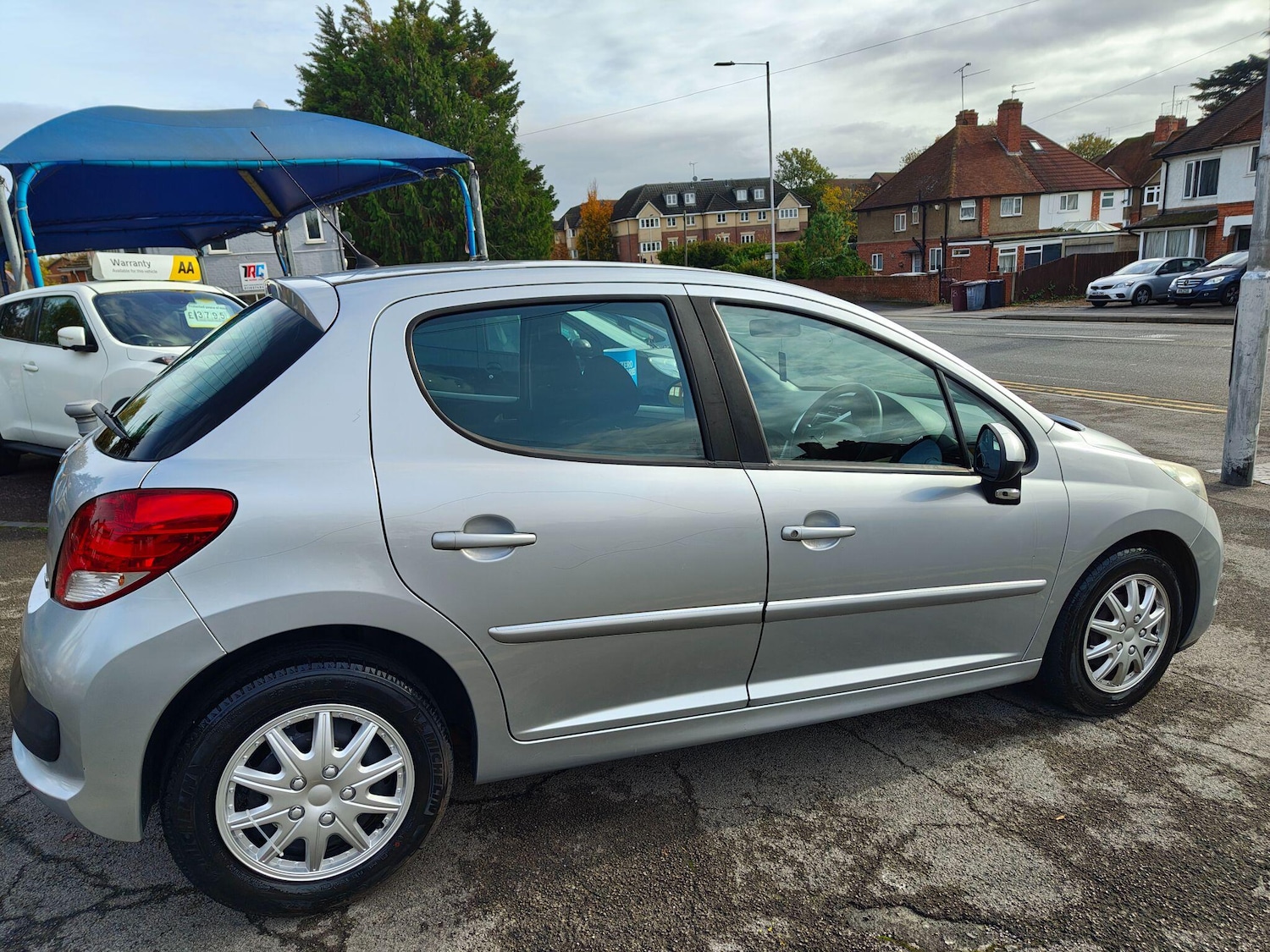 Used Peugeot 207 2011 for sale - 76424844: Photo 13
