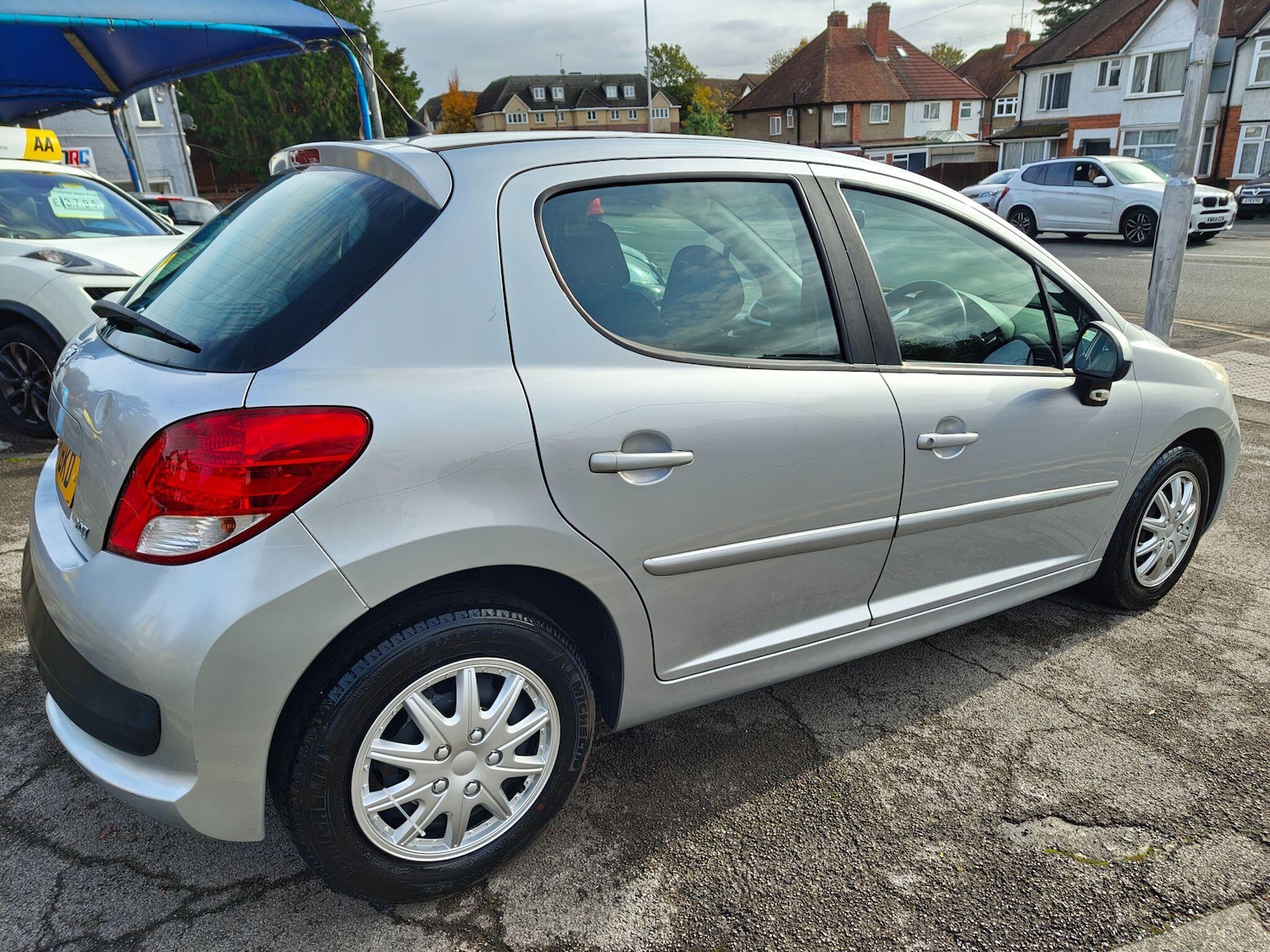 Used Peugeot 207 2011 for sale - 76424844: Photo 16