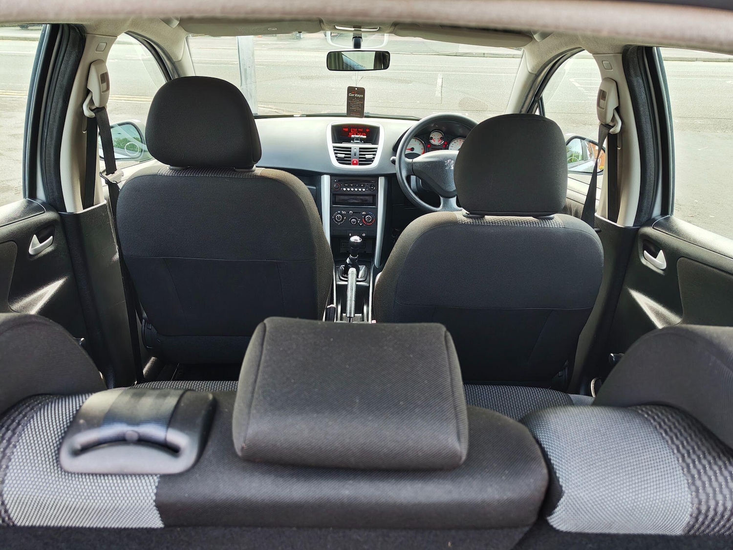 Used Peugeot 207 2011 for sale - 76424844: Photo 21